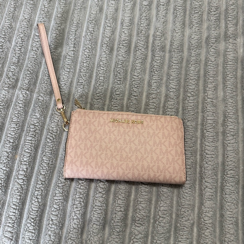 Michael Kors Blush Pink Wristlet